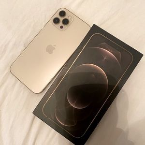 IPHONE 12 PRO MAX 512 GB GOLD GENTLY USED UNLOCKED